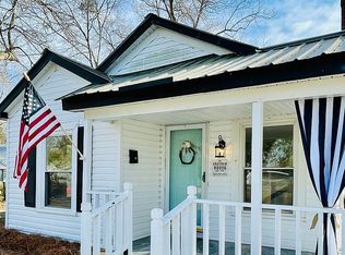 113 Chatham Dr, Cheraw, SC 29520