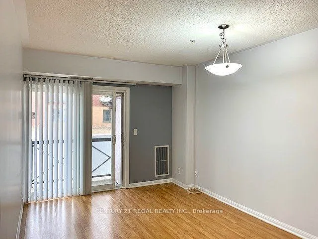 60 Mendelssohn St #112 — Photo 6