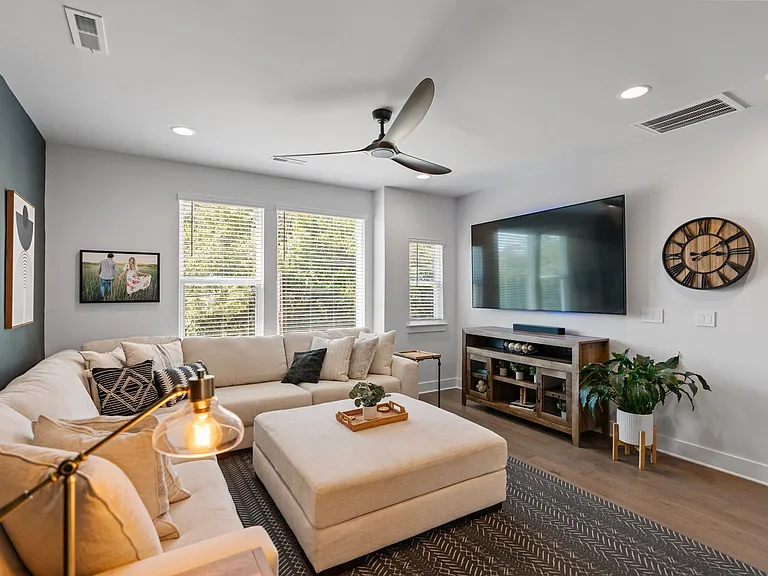 6020 Irwins Branch Dr — Photo 10