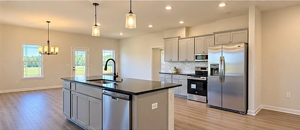 3 bed, 2.5 bath, 1807 sqft, $2,100 — Photo 4