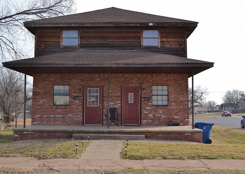 1st image of 307 N College St