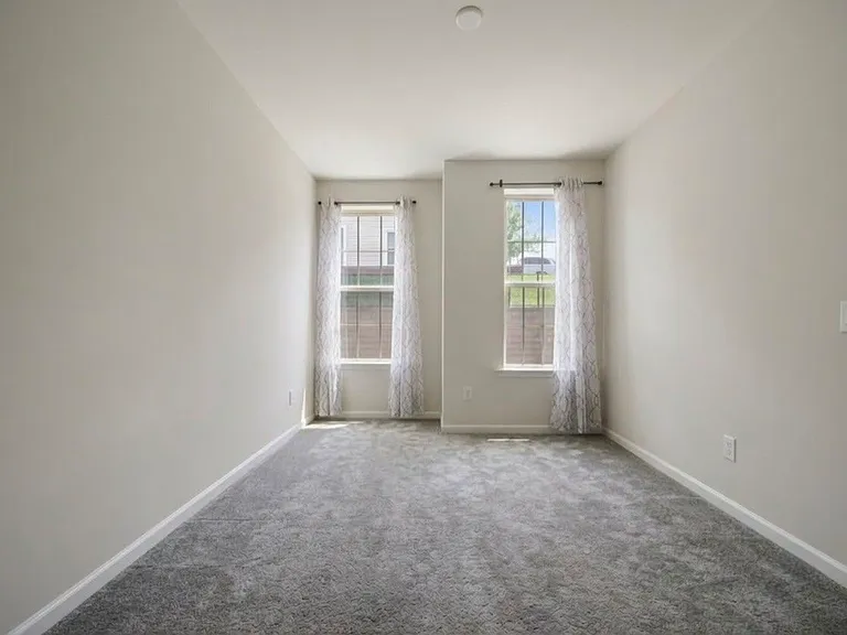 67 Arnold Dr — Photo 25