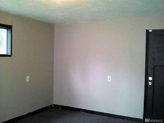 3rd image of 25401 51st Ave E