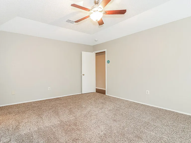 6303 Berlinetta Dr — Photo 9