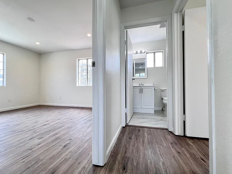 653 1/2 Maltman Ave — Photo 11