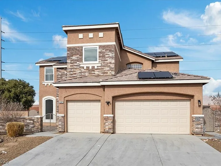 6332 Peggotty Ave — Photo 3