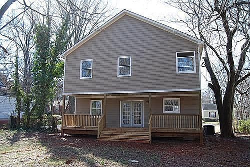 2nd image of 921 Woodside Ave