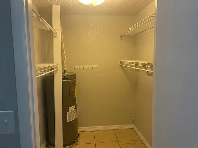 2580 Elyria Ave — Photo 11