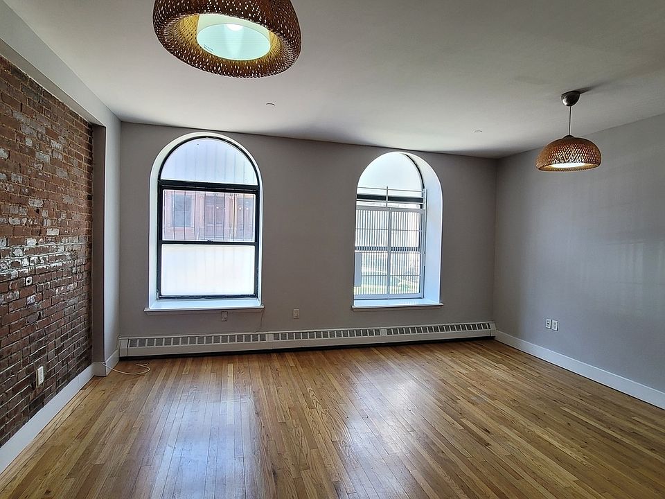 1st image of 22 W 131st St #1F