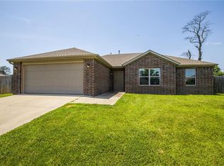 330 Violet St, Centerton, AR 72719