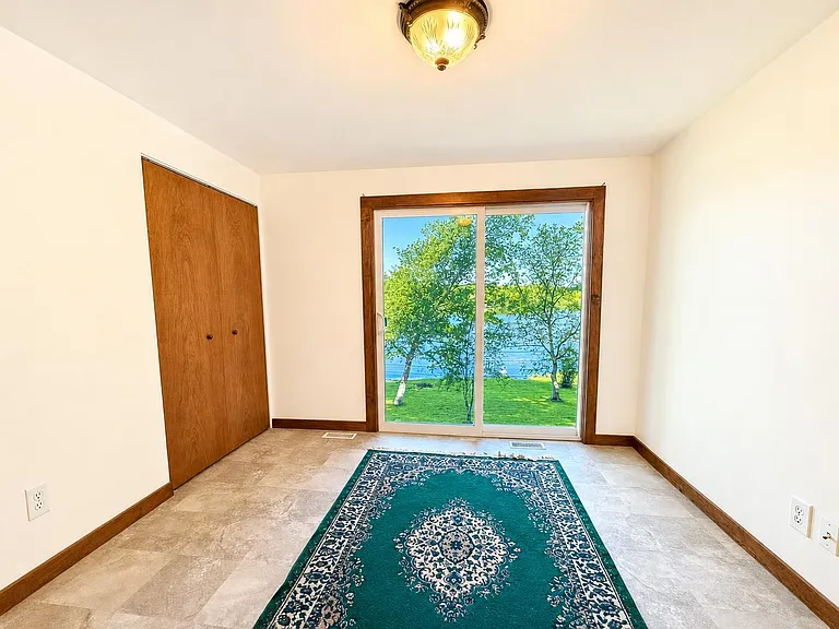 8649 Hidden Lake Dr — Photo 6