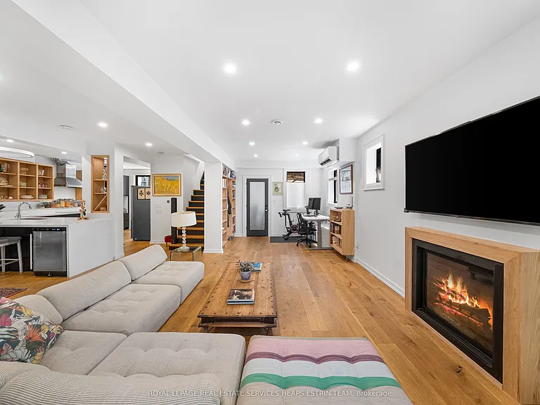 115 Robinson St — Photo 14