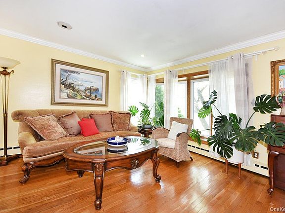 4th image of 855 Preston Road