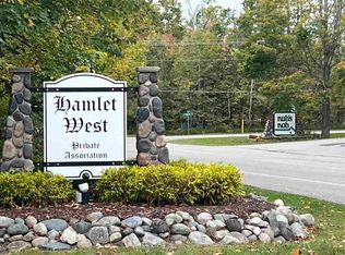 46 Meadow Wood Dr, Harbor Springs, MI 49740