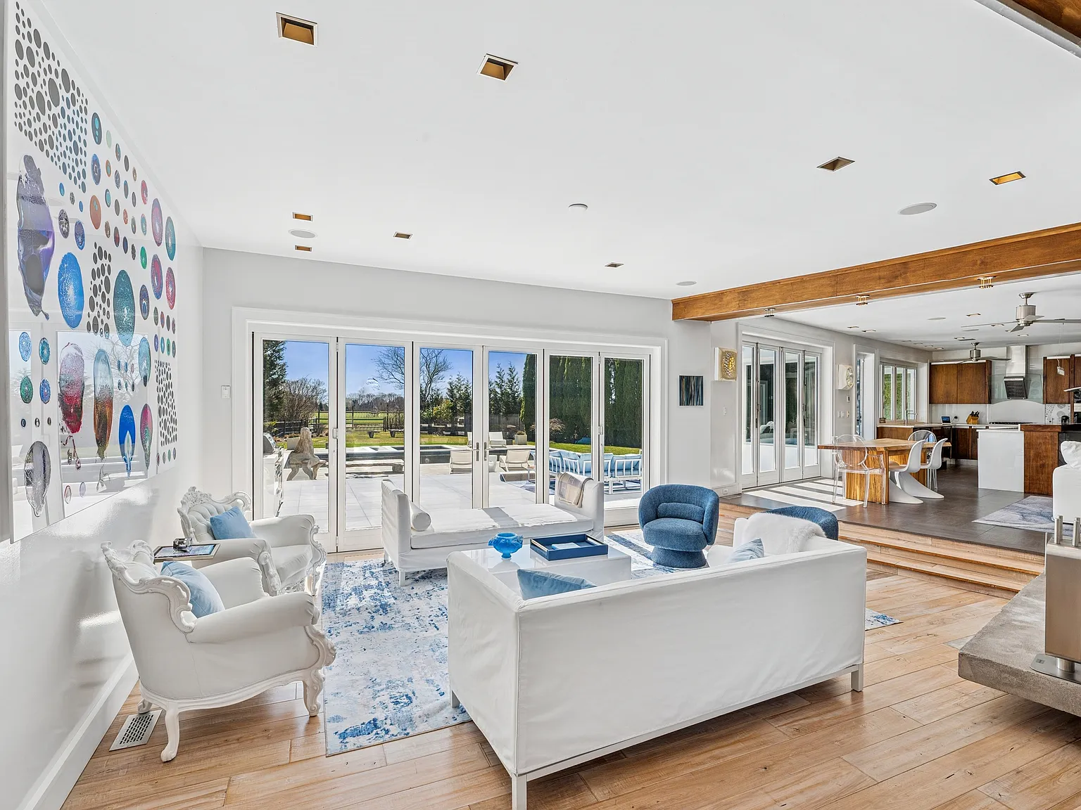 Stunning Newly Renovated Home South of the Highway in Wainscott — Photo 4