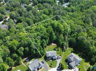 5106 Timsbury Pointe Dr, Chester, VA 23831