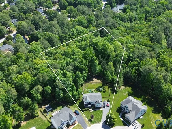 5106 Timsbury Pointe Dr, Chester, VA 23831