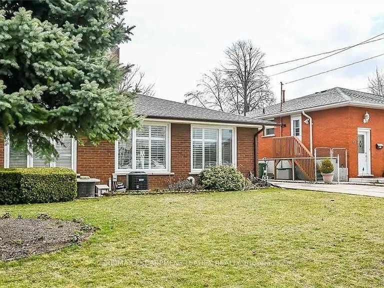 39 Glen Vista Dr — Photo 1