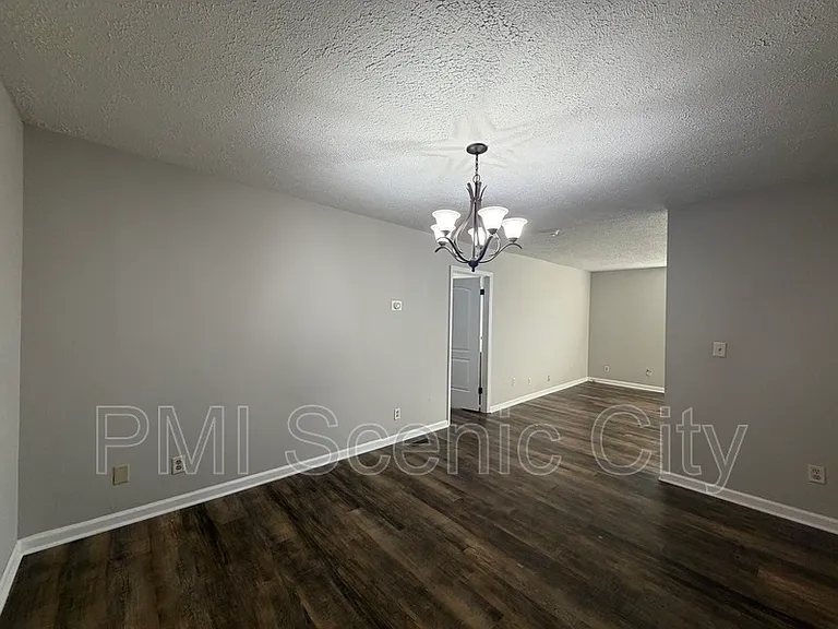 8810 Great Family Trl — Photo 5