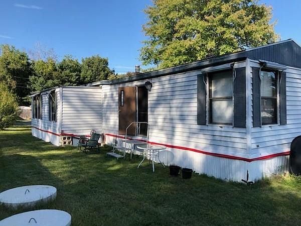 2nd image of 51 Monson Turnpike Rd #1038