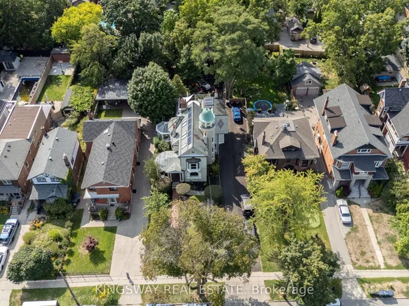166 High Park Ave, Toronto, ON M6P 2S4