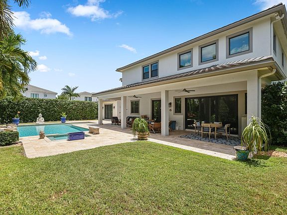 3rd image of 7406 NW 27th Avenue