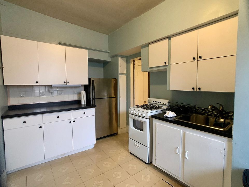 2nd image of 1868 Commonwealth Ave APT 14