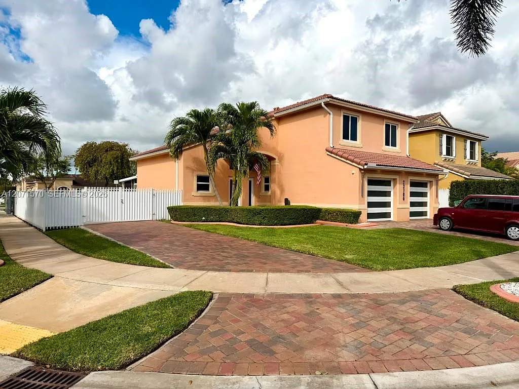 4 bed, 2176 sqft, $3,800 — Photo 1