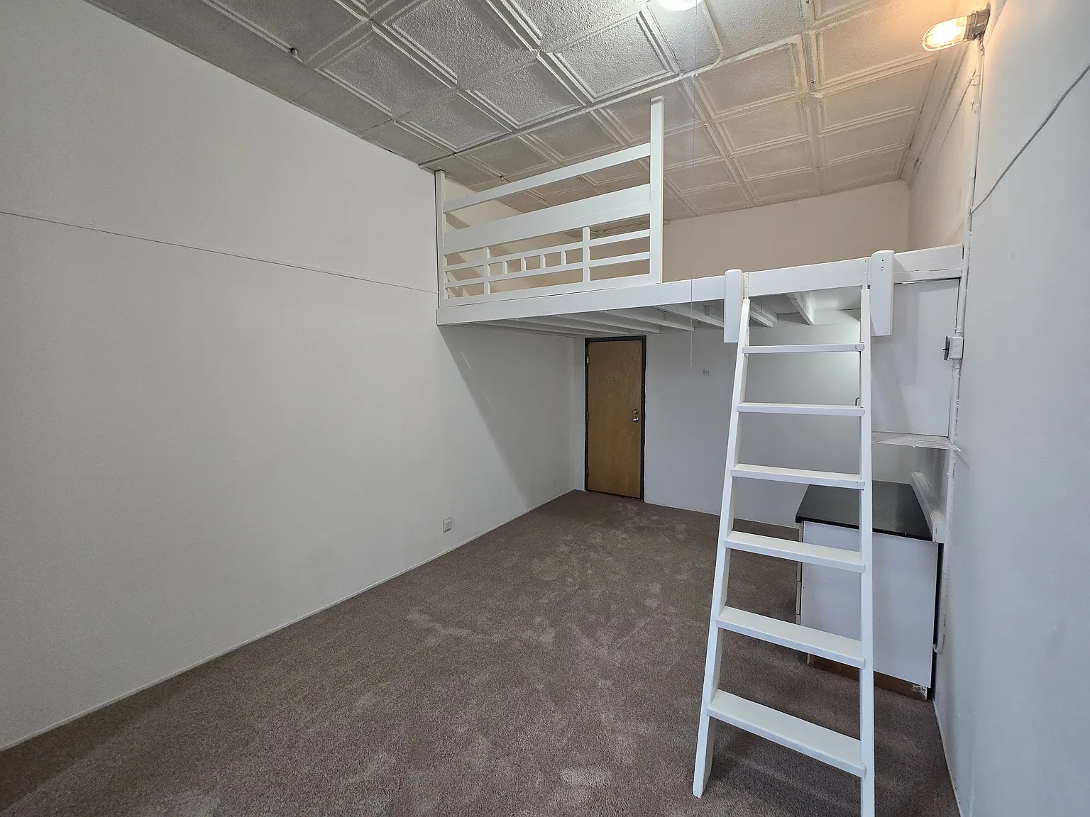 Studio, 500 sqft, $695 — Photo 3