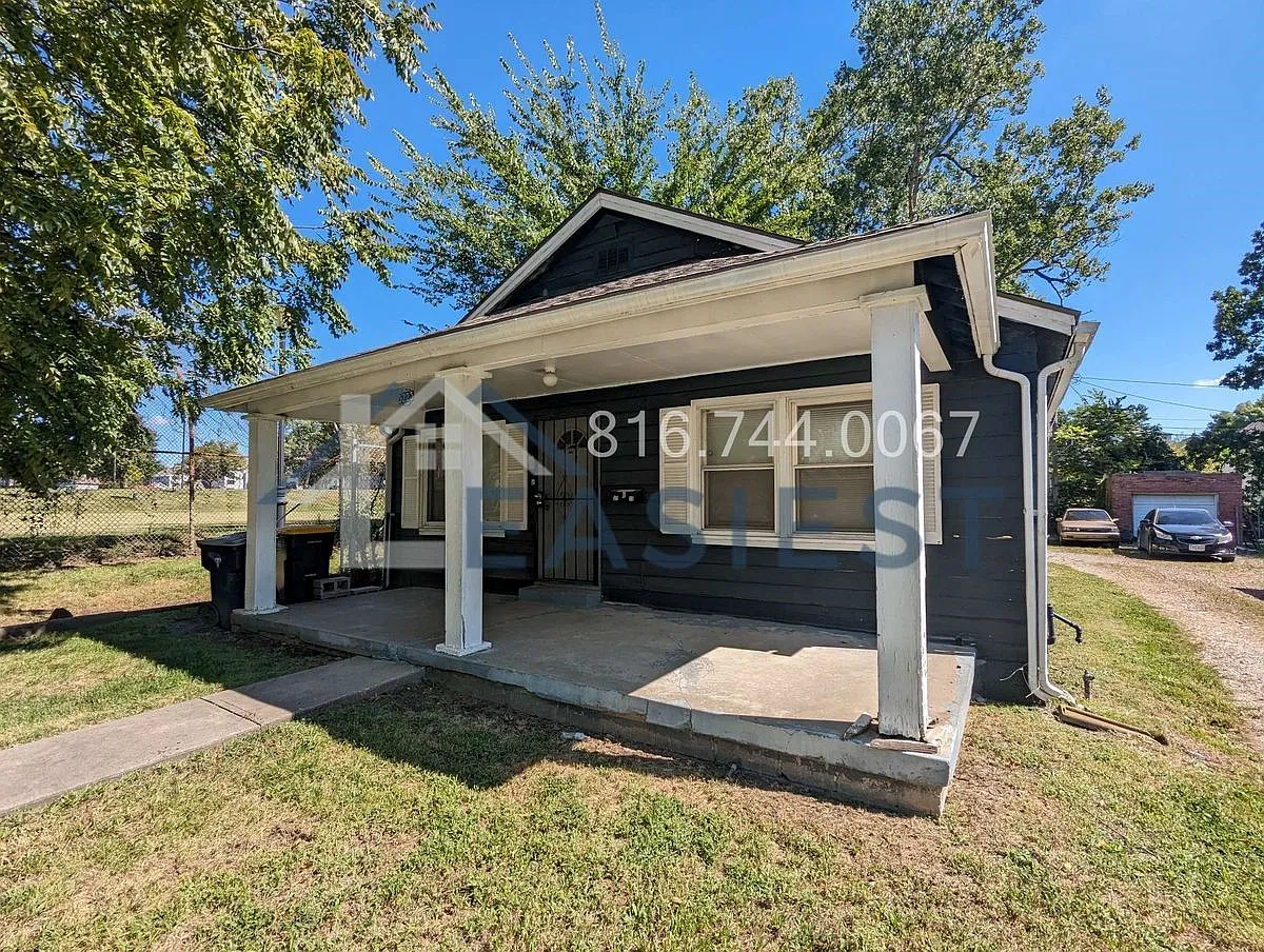 2 bed, 1107 sqft, $925 — Photo 1