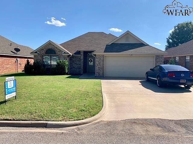 1st image of 517 Callie Ln