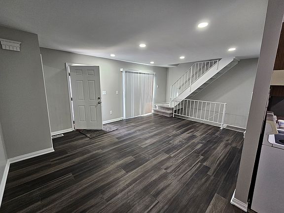 2nd image of 28219 Raleigh Crescent Dr