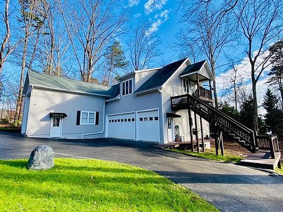 4th image of 172 Holly Ln