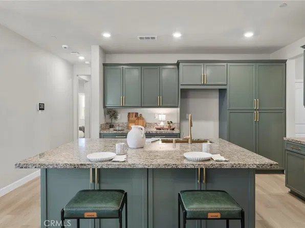 3915 Oregon Ash Way, San Bernardino, CA 92407
