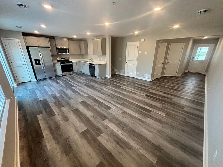 5134 Stable View Dr — Photo 2