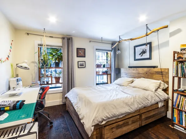 549 Monroe Street image 10 of 12