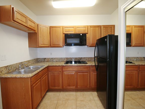 4th image of 777 S Westmoreland Ave #0B-1Ba-500Sqft