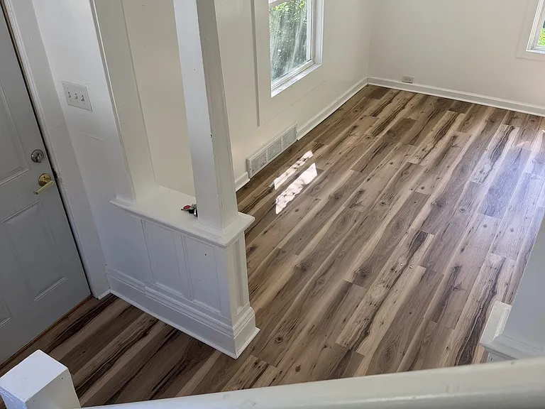 218 Goguac St W — Photo 9