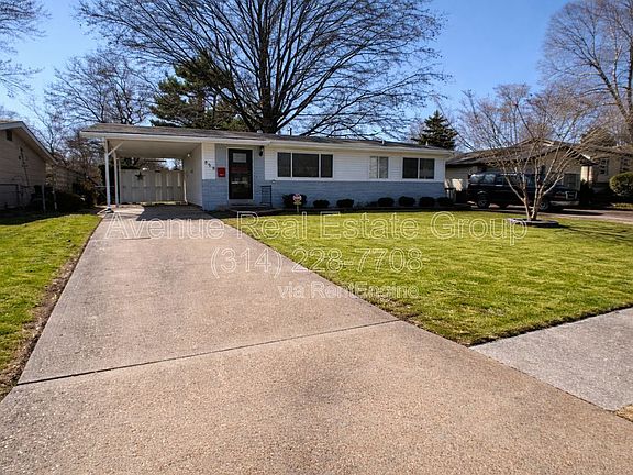2nd image of 858 Hazelvalley Dr