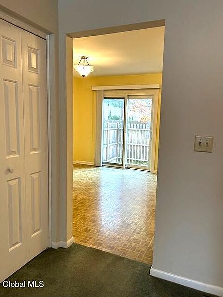5th image of 148 Williamsburg Court