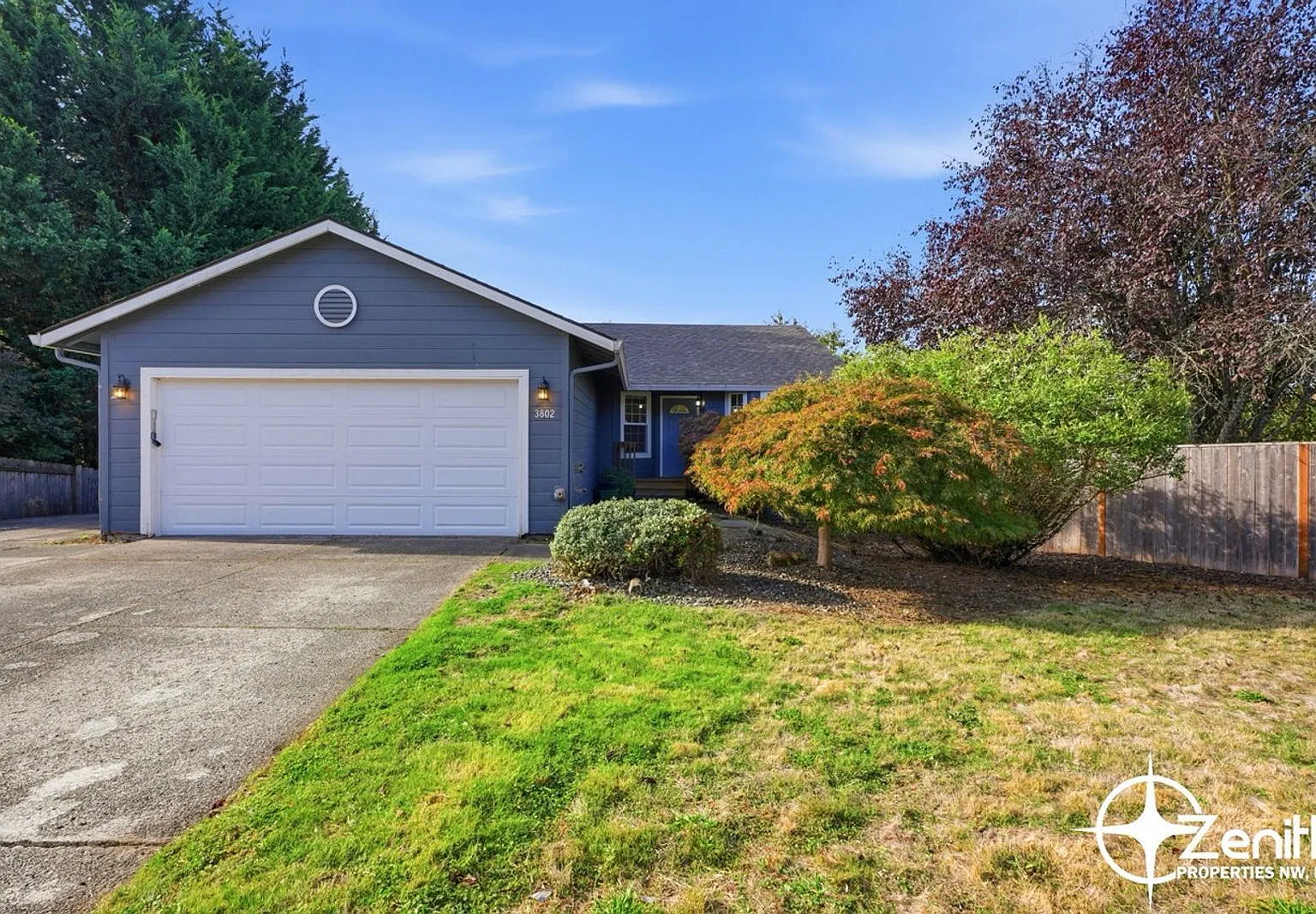5 bed, 3.0 bath, 3018 sqft, $3,695 — Photo 2