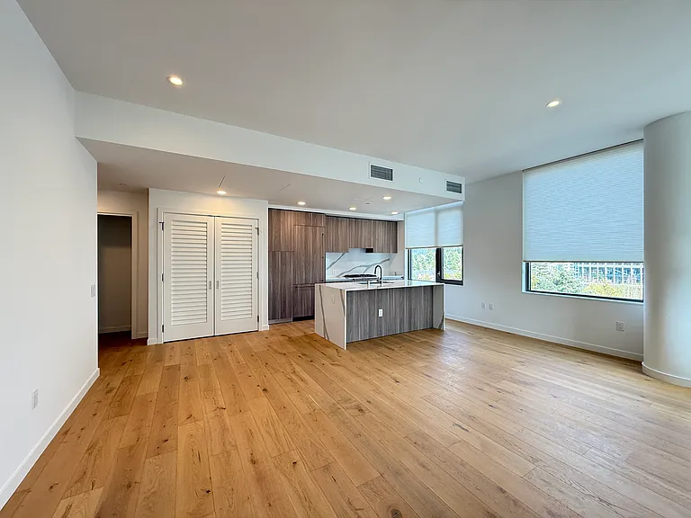 10232 NE 10th St #909 — Photo 12