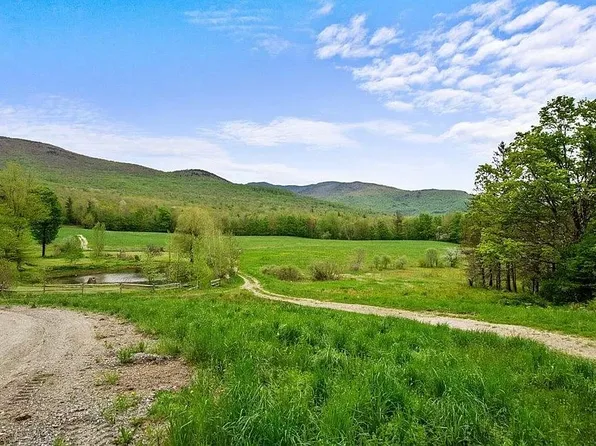 61 Stone Bridge Ln, Huntington, VT 05462