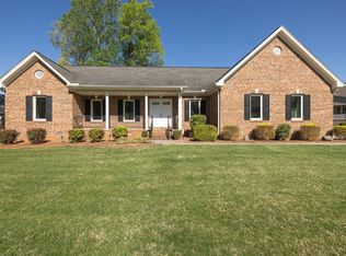 627 Carraway Dr, Graham, NC 27253