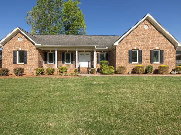 627 Carraway Dr, Graham, NC 27253