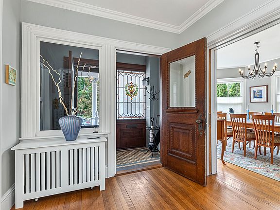 4th image of 37 Carroll Street