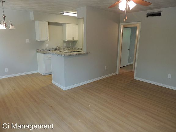 3rd image of 4611 Munger Ave APT 103