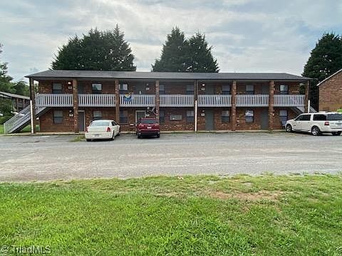 1st image of 804 & 818 Meadow Ridge Ct