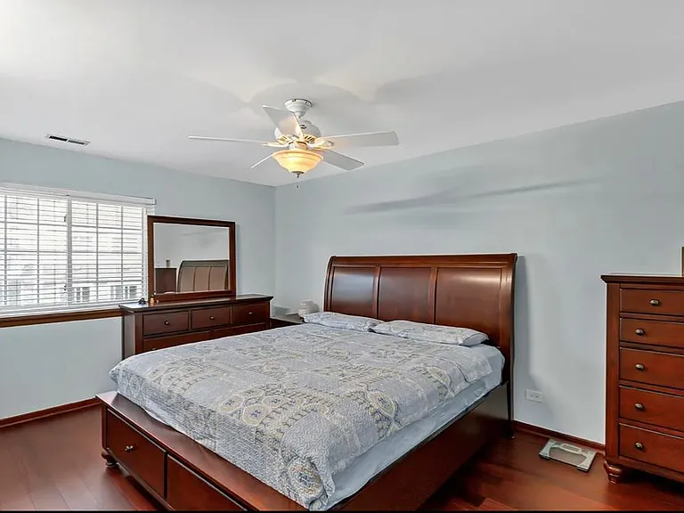 984 Westchester Cir — Photo 12