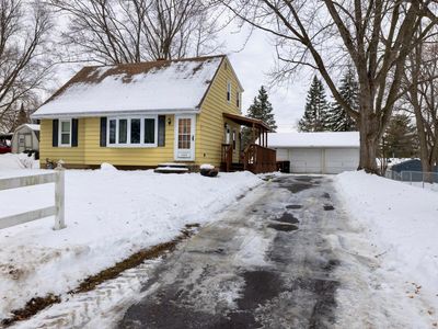1442 Sandhurst Ave E, Maplewood, MN, 55109